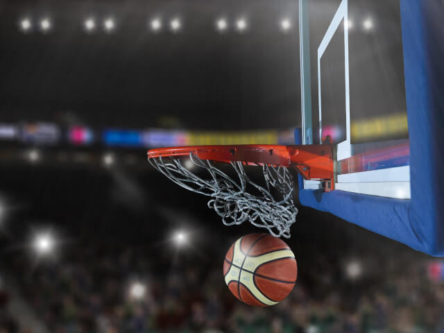 シュートを決めたときの爽快感がたまらないバスケットボール